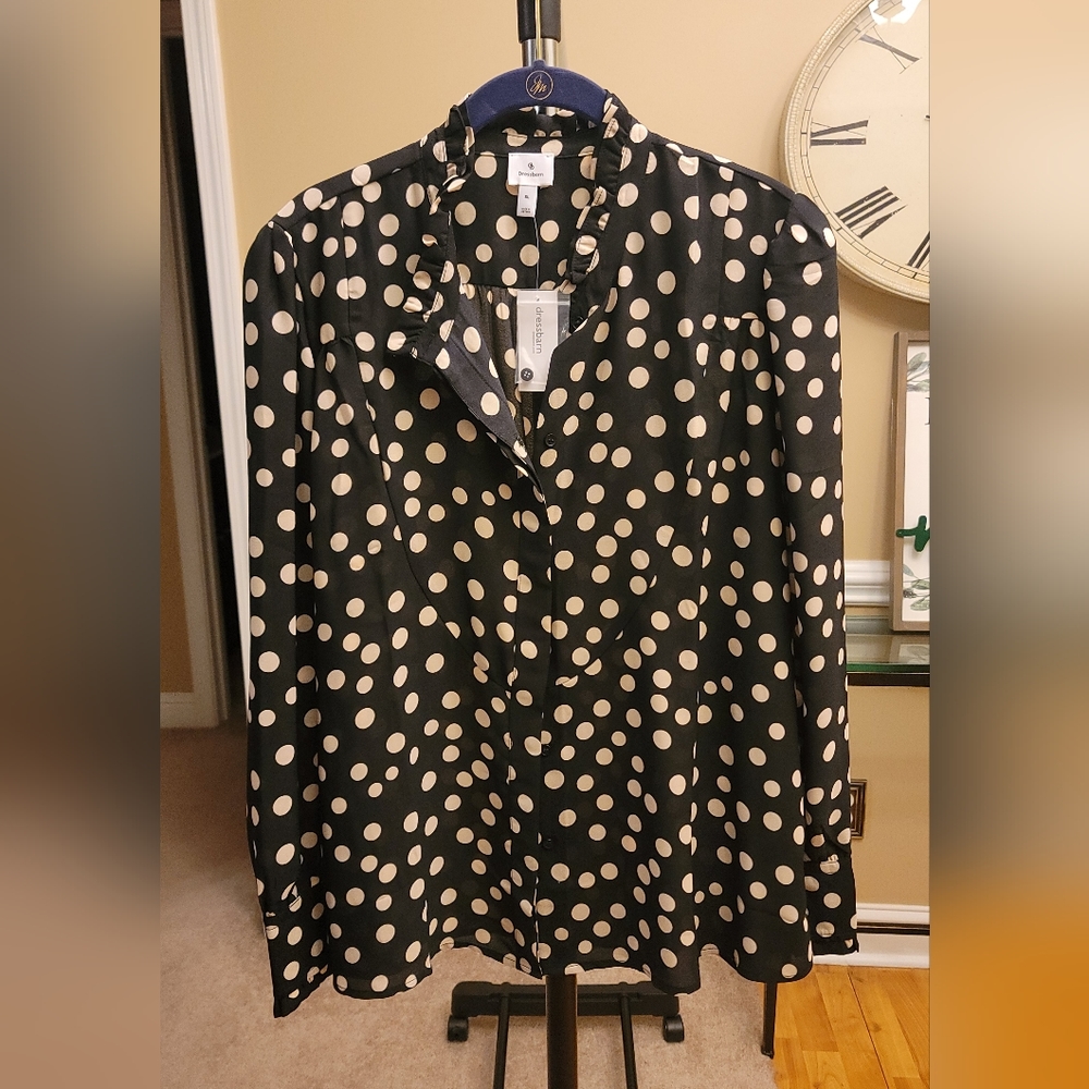 Dressbarn Button Down Size XL